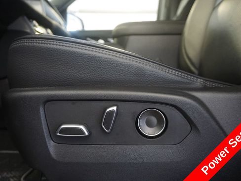 Used 2024 GMC Yukon Denali AWD/4WD image 7