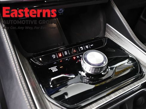 Used 2024 Jeep Wagoneer Series II AWD/4WD image 13