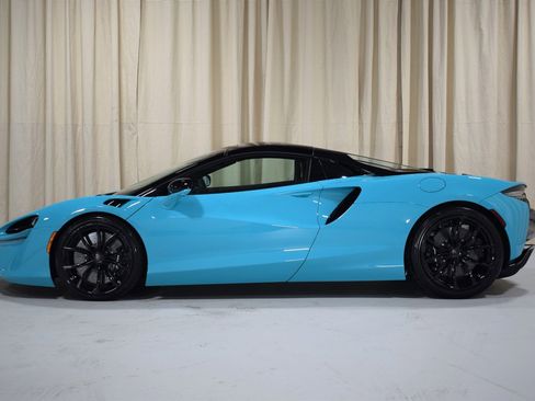 New 2025 McLaren Artura Spider image 6