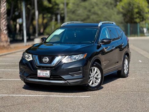 Used 2018 Nissan Rogue SV FWD image 15