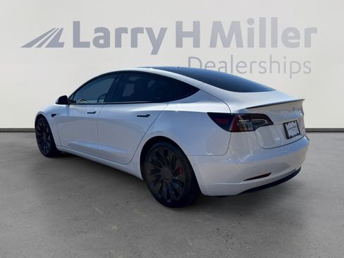 Used 2022 Tesla Model 3 Performance image 3