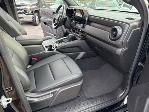 Used 2025 Chevrolet Colorado Trail Boss image 25