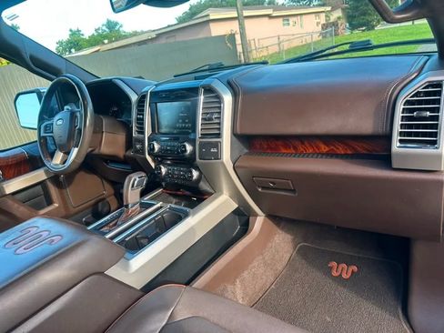 Used 2015 Ford F150 King Ranch w/ Equipment Group 601A Luxury AWD/4WD image 15