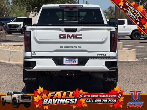 Used 2024 GMC Sierra 2500 AT4 w/ Technology Package AWD/4WD image 9