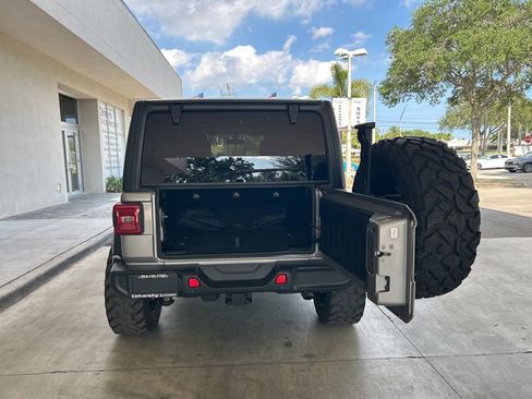 Used 2018 Jeep Wrangler Unlimited Sport S AWD/4WD image 31