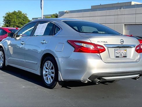 Used 2017 Nissan Altima 2.5 S w/ Power Driver Seat Package FWD image 11