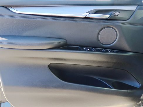 Used 2014 BMW X5 xDrive50i image 10