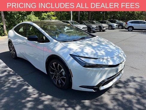 Used 2026 Toyota Prius Plug-In Hybrid FWD image 1