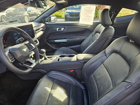 Used 2025 Ford Mustang GT Premium RWD image 25