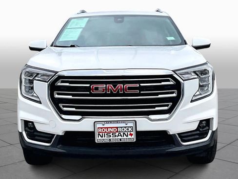 Used 2023 GMC Terrain SLT image 3