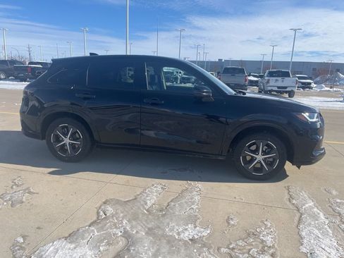 Used 2024 Honda HR-V EX-L image 2