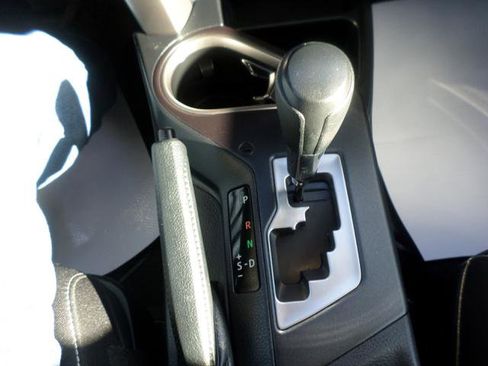 Used 2018 Toyota RAV4 XLE image 17