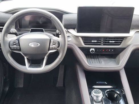 Used 2025 Ford Explorer Platinum w/ LUX Leather Package AWD/4WD image 24