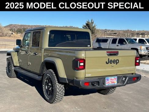 New 2025 Jeep Gladiator High Tide image 4