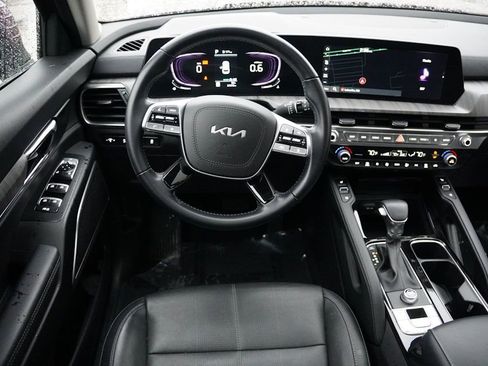 Certified 2024 Kia Telluride EX image 20