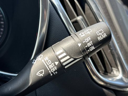 Certified 2020 Chevrolet Equinox LT FWD image 24