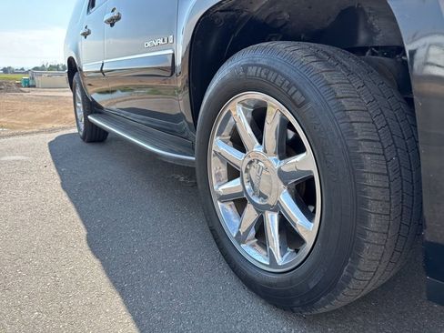 Used 2008 GMC Yukon XL Denali image 7