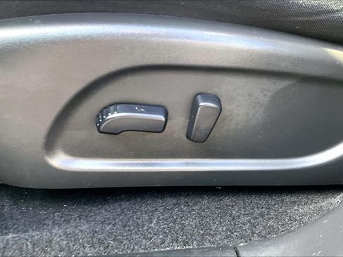 Used 2020 Nissan Pathfinder SV FWD image 34