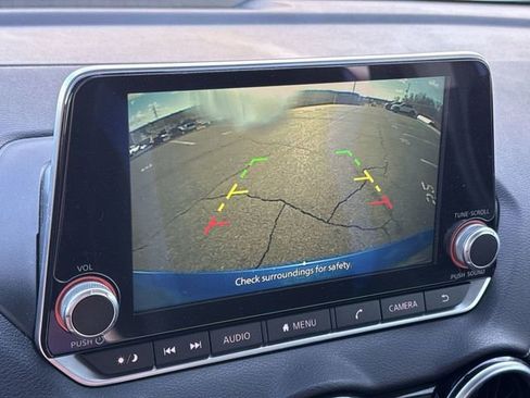 Used 2022 Nissan Sentra SV w/ Trunk Package image 17