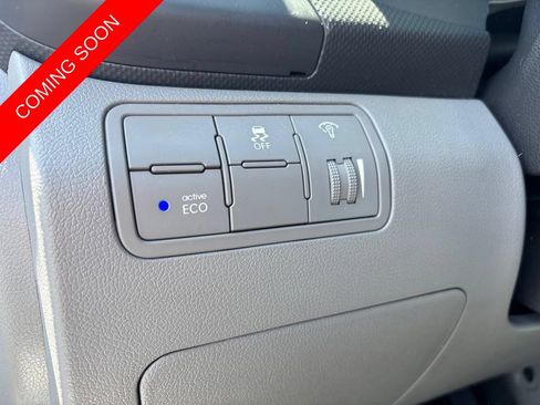 Used 2016 Hyundai Accent SE w/ Option Group 02 FWD image 17