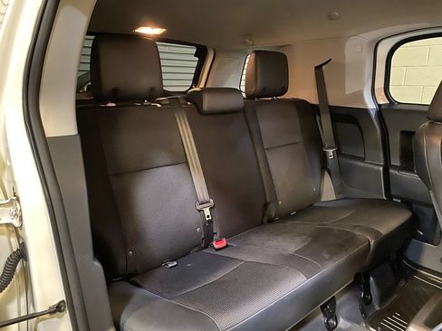 Used 2011 Toyota FJ Cruiser 4WD w/ Convenience Pkg image 33