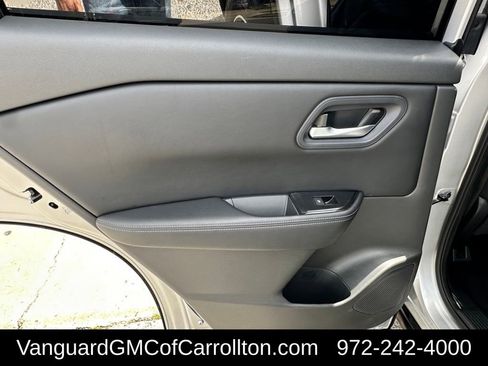 Used 2024 Nissan Rogue SV AWD/4WD image 26