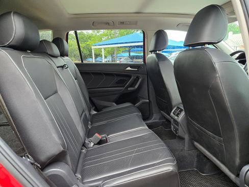 Used 2022 Volkswagen Tiguan SE FWD image 25