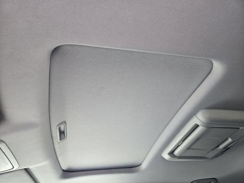 Used 2018 Honda Pilot Touring image 23