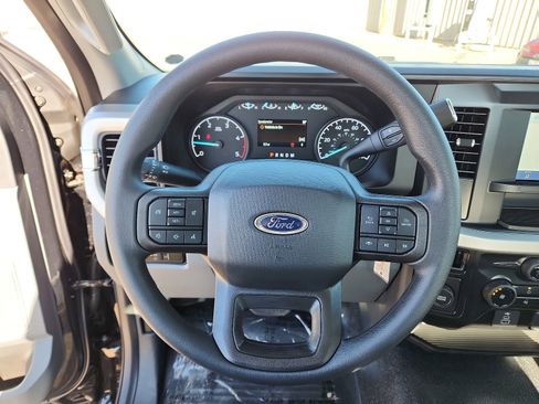 New 2025 Ford F250 XL w/ 360-Degree Camera Package RWD image 18