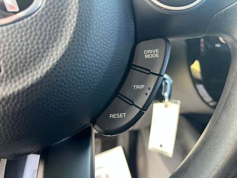 Used 2018 Kia Soul + FWD image 27