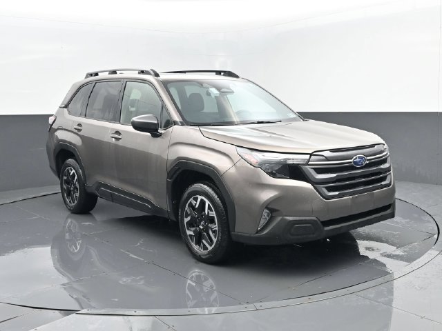 Used 2025 Subaru Forester Premium AWD/4WD image 3