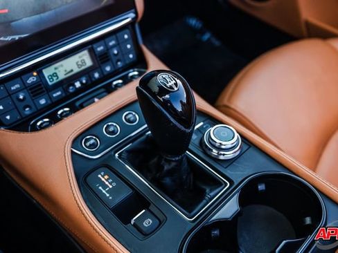 Used 2018 Maserati GranTurismo Sport image 12