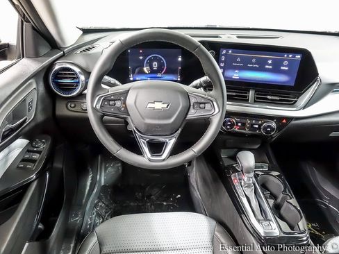 New 2026 Chevrolet Trax LT w/ Driver Confidence Package image 11