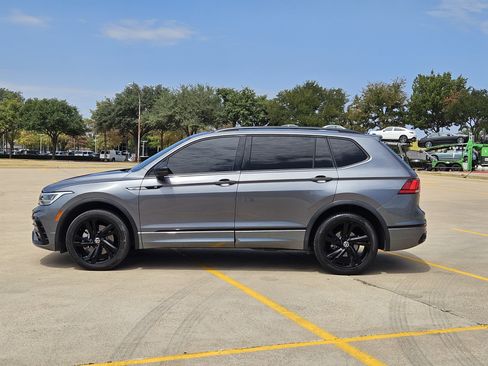 Used 2024 Volkswagen Tiguan SE R-Line FWD image 3