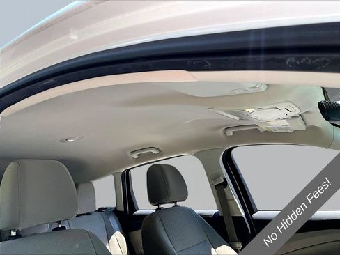 Used 2017 Ford Escape SE AWD/4WD image 19
