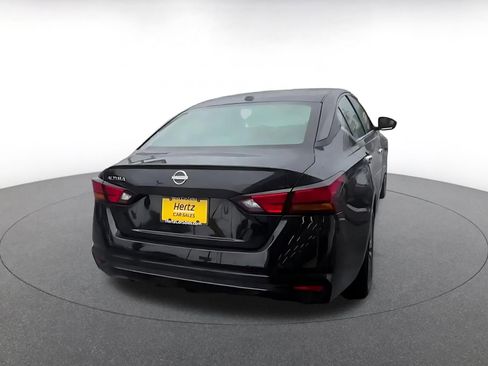 Used 2025 Nissan Altima 2.5 SV FWD image 15