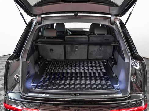 New 2026 Audi Q7 2.0T Premium image 11