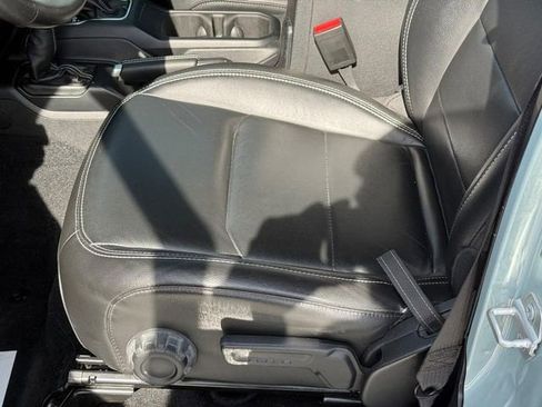 Used 2023 Jeep Wrangler Unlimited Sahara w/ Cold Weather Group image 16