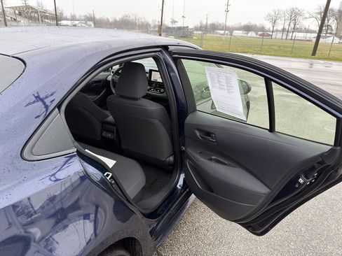 Used 2025 Toyota Corolla LE image 26