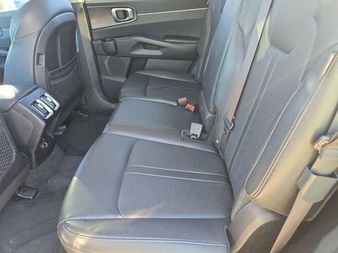 Certified 2024 Kia Sorento S image 18