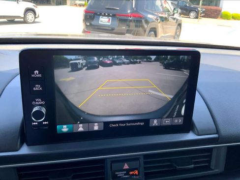 Used 2024 Honda Pilot Touring image 29
