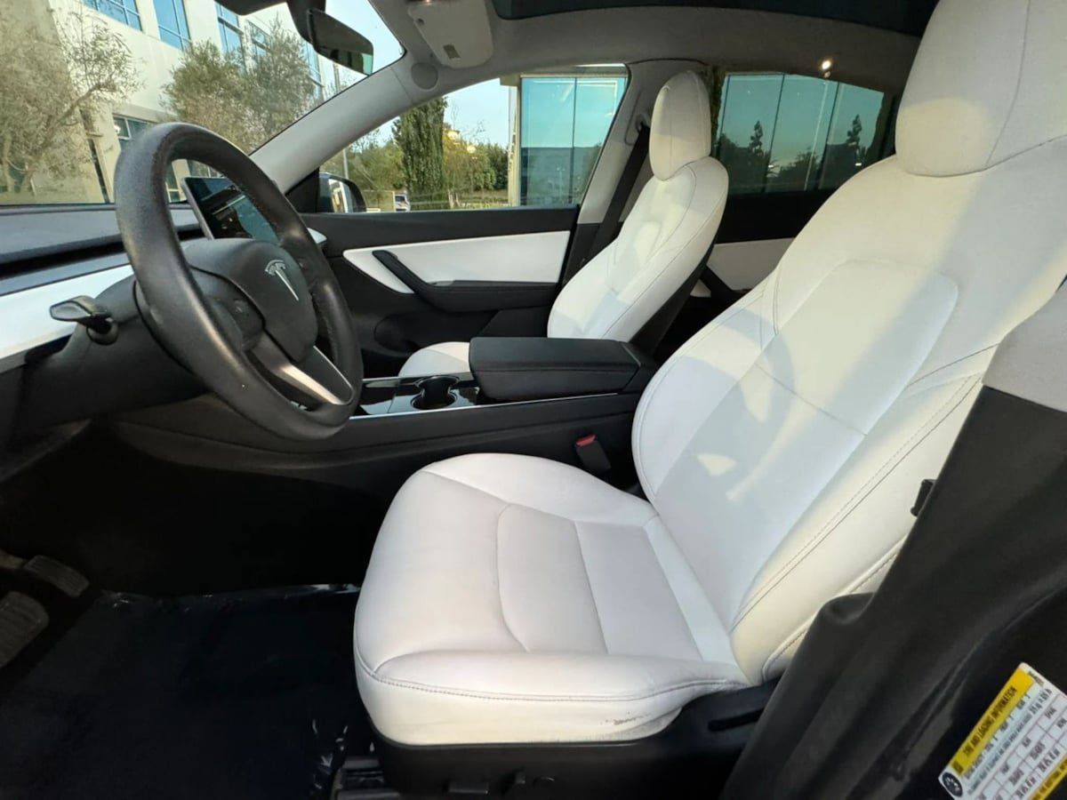 Used 2023 Tesla Model Y Long Range AWD/4WD image 21