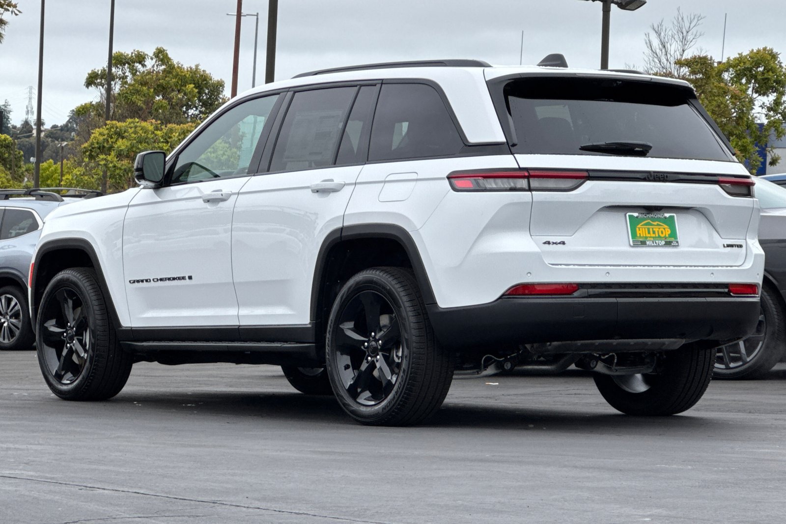 New 2025 Jeep Grand Cherokee Limited w/ Luxury Tech Group II AWD/4WD image 7