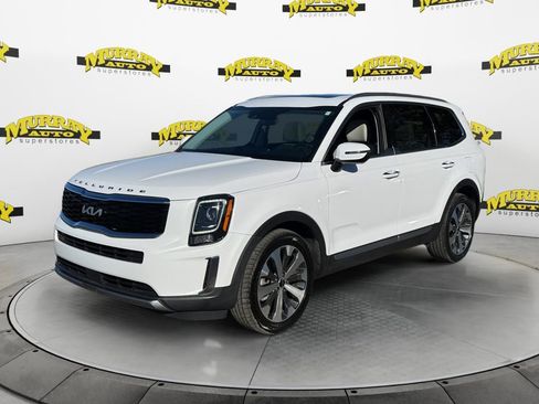 Used 2022 Kia Telluride S image 1