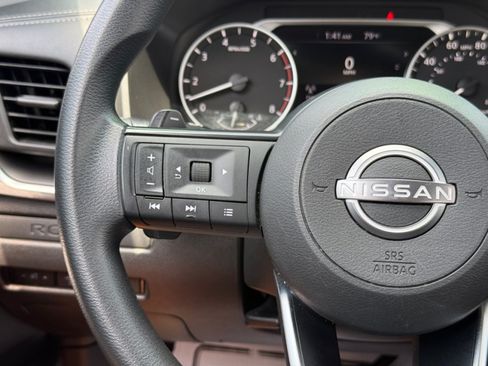 Used 2024 Nissan Rogue S AWD/4WD image 19