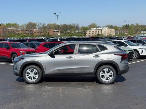 New 2026 Chevrolet Trax LS w/ Driver Confidence Package FWD image 2