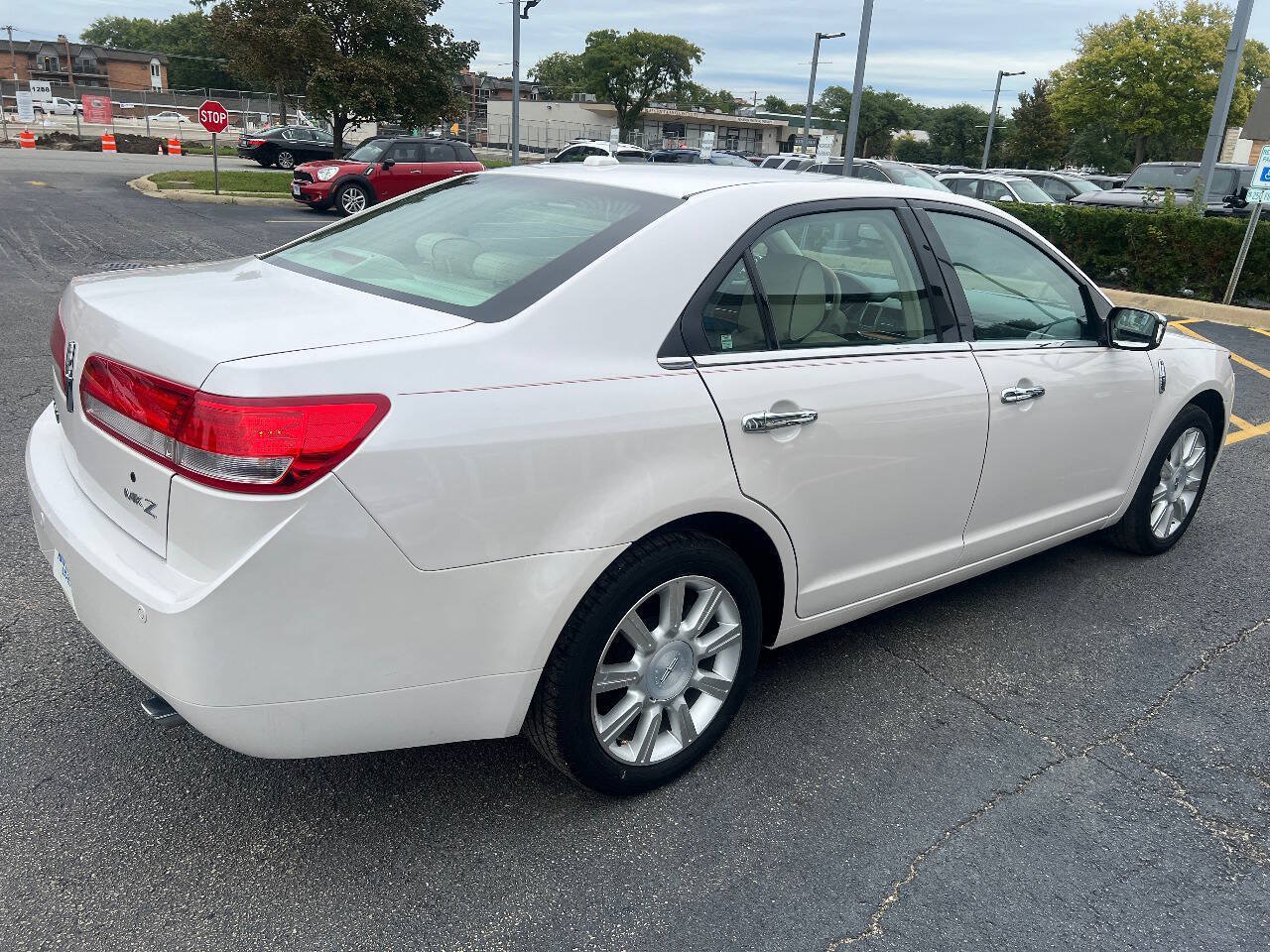 Used 2010 Lincoln MKZ FWD image 13
