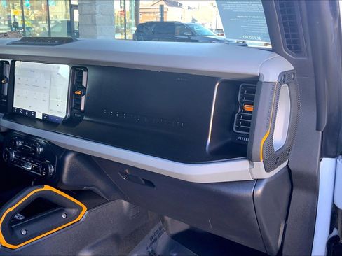 Used 2022 Ford Bronco Badlands image 18