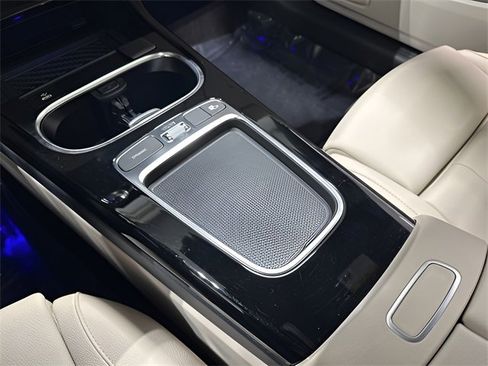 Used 2024 Mercedes-Benz CLA 250 4MATIC image 24