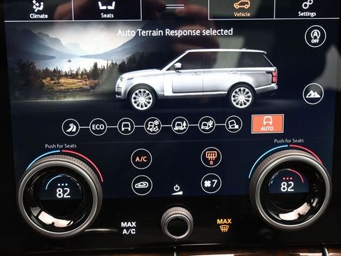 Used 2022 Land Rover Range Rover Westminster Edition image 18